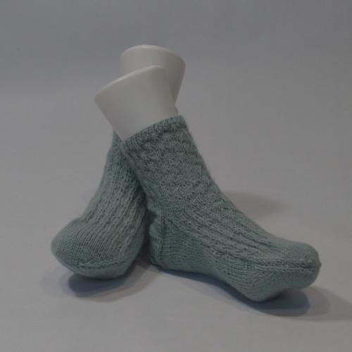 Chunky Anklet Cable Front Socks